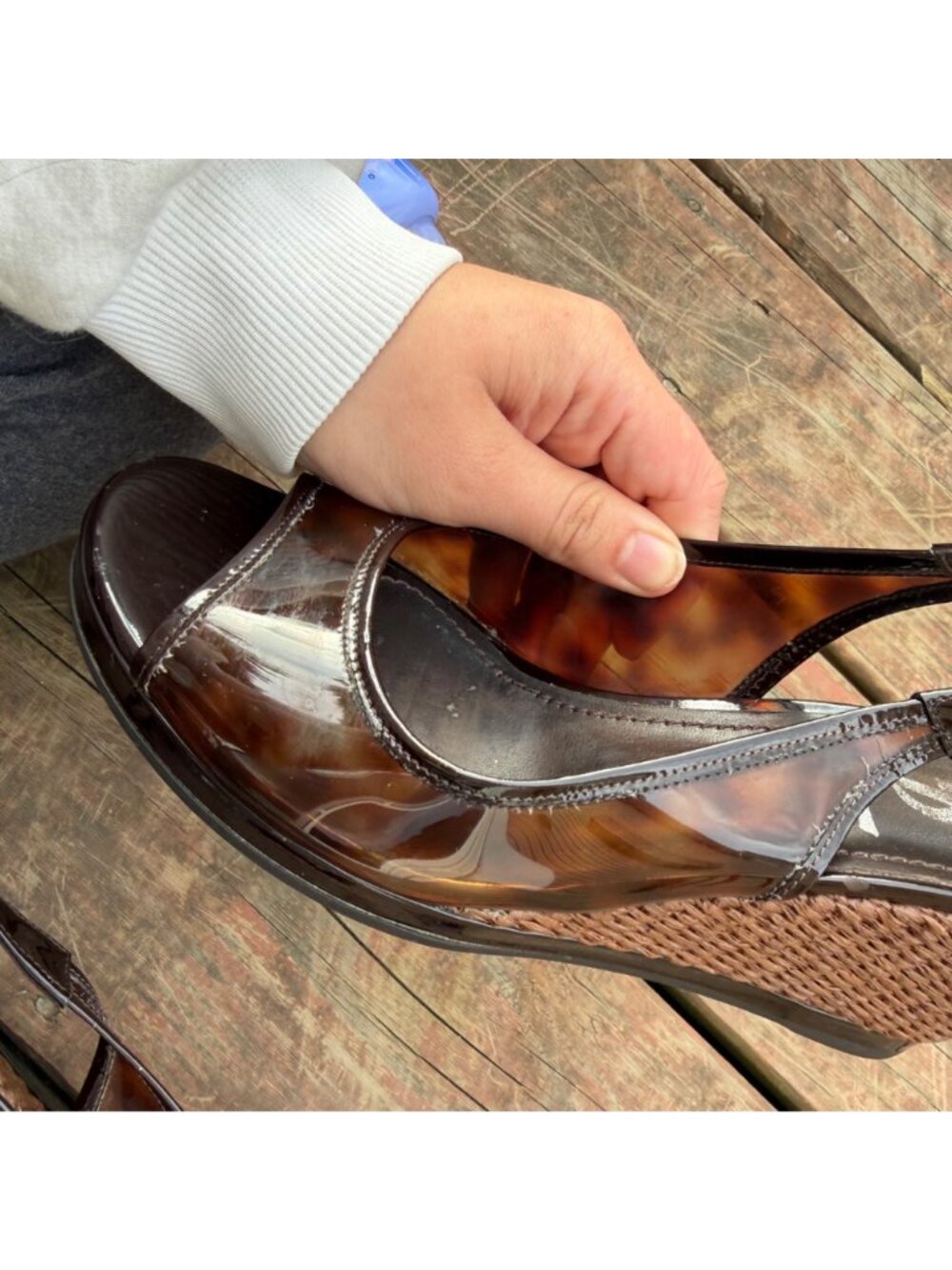 Yves Saint Laurent Brown Patent Leather Wedge Sandals With Adjustable Straps & P - Picture 9 of 9